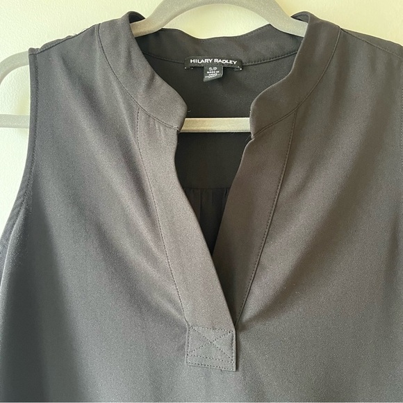 Hilary Radley Black Sleeveless tunic blouse size small split neck stretch office - Picture 3 of 11